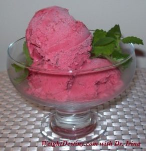 Low Glycemic Index Raspberry Ice Cream. Refreshing sugar-free, high fructose syrup free. Light desserts. Weight Loss Boston MA. Wellness Coaching in Boston