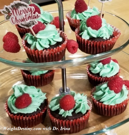 Chcoocolate-cupcakes-Christmas_LowGI-sugarfree-glutenfree