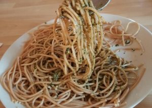 Pasta whole grain pesto Цельнозерновые макароны с соусом песто